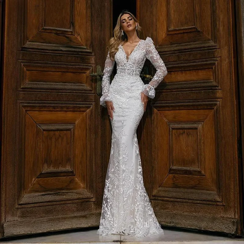 Sexy Bodycon Lace Mermaid Wedding Dresses Transparent Back Long Sleeves Boho Bridal Gowns Appliques V-Neck Bride Dress