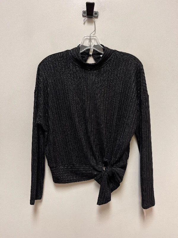 Top Long Sleeve By Clothes Mentor In Black, Size: M