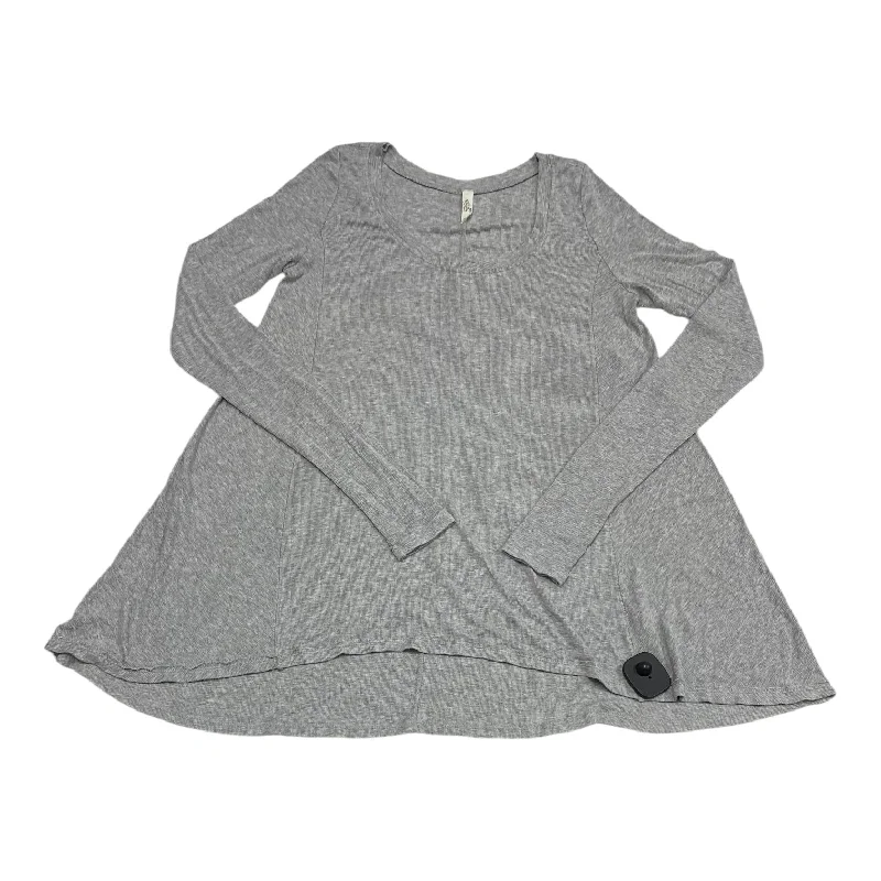 Top Long Sleeve By Free People In Grey, Size: M