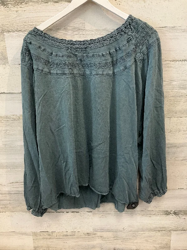 Top Long Sleeve By Torrid In Green, Size: 1x